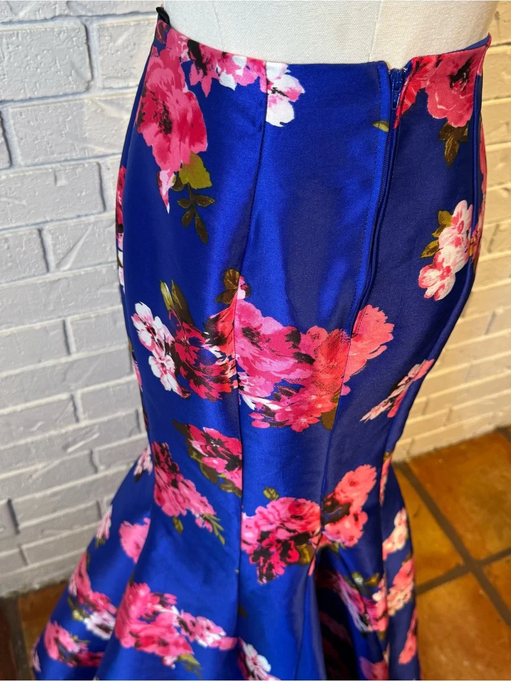 B. Darlin Blue Pink Floral Mermaid Fit and Flare Formal Maxi Skirt Womens 1/2
